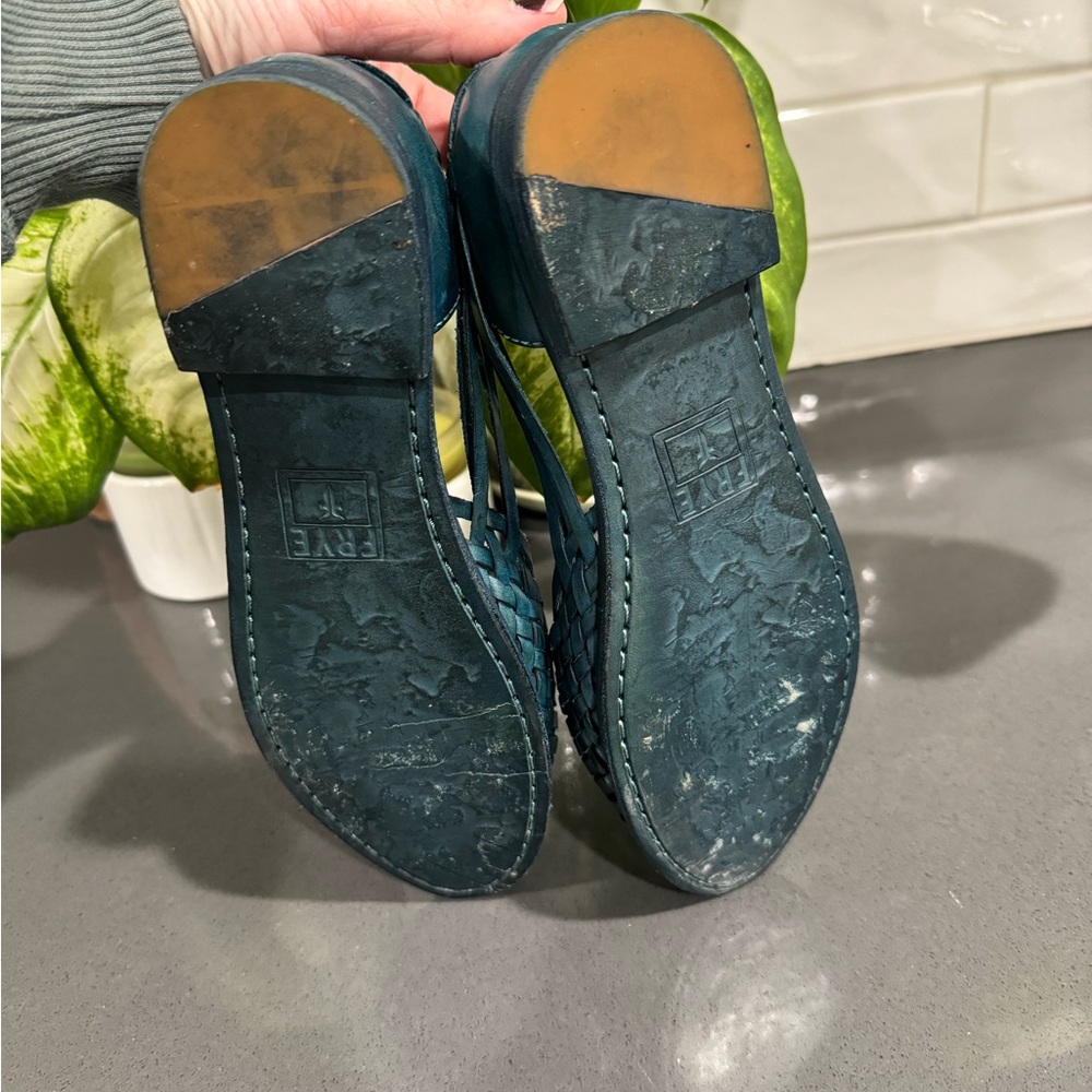 Frye flats - Picture 4 of 4